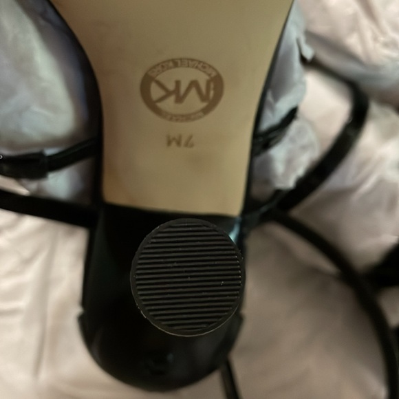 Michael Kors “strappy” high heels - Picture 5 of 11